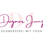 Yoga in der Schwangerschaft - Schwangere Frau in Anjali-Mudra-Haltung